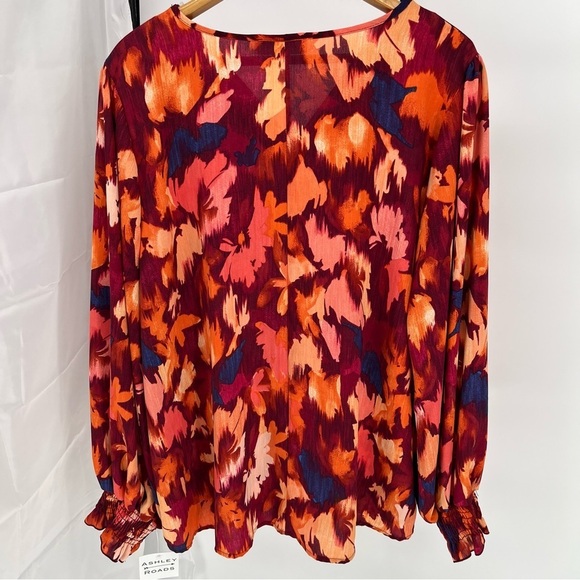 Haptics By Holly Harper NEW Floral Abstract Top Size 3XL V Neck Smocked Sleeves - Picture 7 of 11